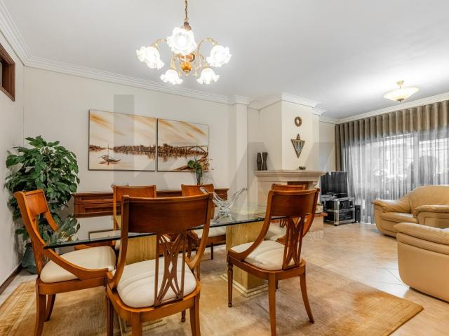 Apartamento T3 tranquilo e central Varandas, Elevador e Garagem Santa Marinha, Gaia