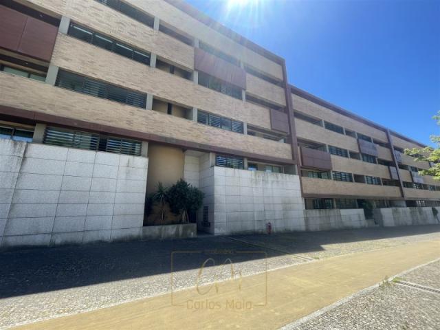 Apartamento T3 último piso com terraço, situado em Montgeron na Póvoa de Varzim