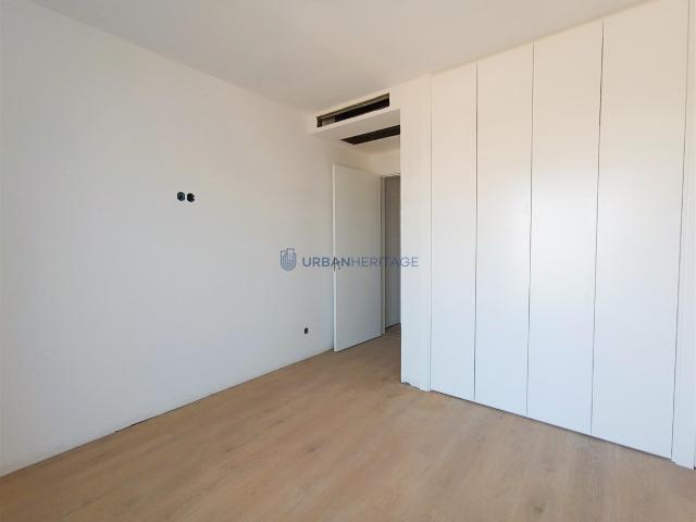 Apartamento T3 Venda em Carnaxide e Queijas,Oeiras 155m² Carnaxide