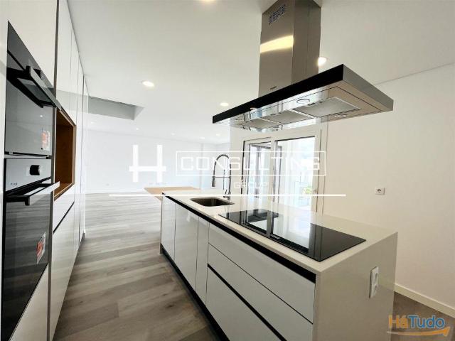 Apartamento T3 Venda em Corroios,Seixal | 26064082854