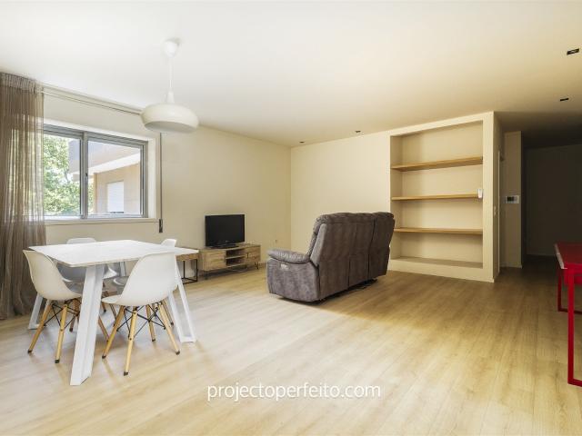 Apartamento T3 Venda em Gulpilhares e Valadares,Vila Nova de. 114m² Gulpilhares