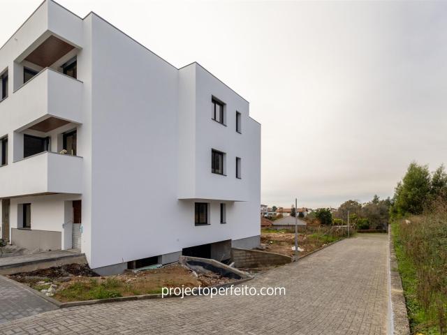Apartamento T3 Venda em Nogueira da Regedoura,Santa Maria da. 132m² Nogueira Da Regedoura