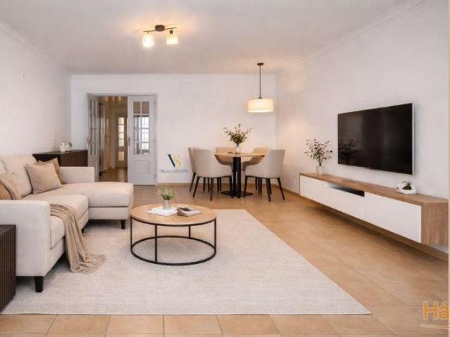 Apartamento T3 Venda em Quelfes,Olhão | 26064082407
