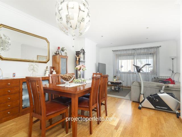 Apartamento T3 Venda em São Félix da Marinha,Vila Nova de Ga. 117m² São Félix Da Marinha