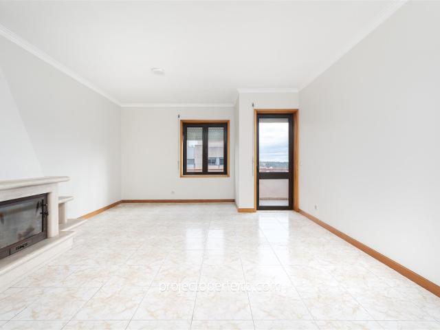 Apartamento T3 Venda em Santa Maria da Feira, Travanca, Sanf. 94m² Feira