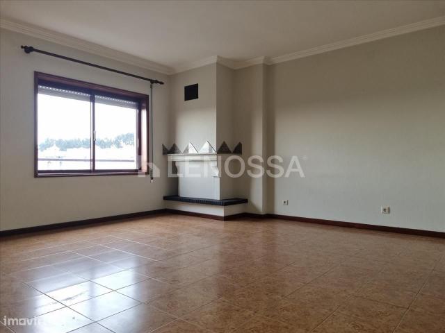 Apartamento T3 venda na rua Igreja, 146 Fanzeres