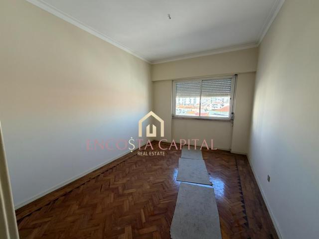 Apartamento T3 Vitalício Sacavém