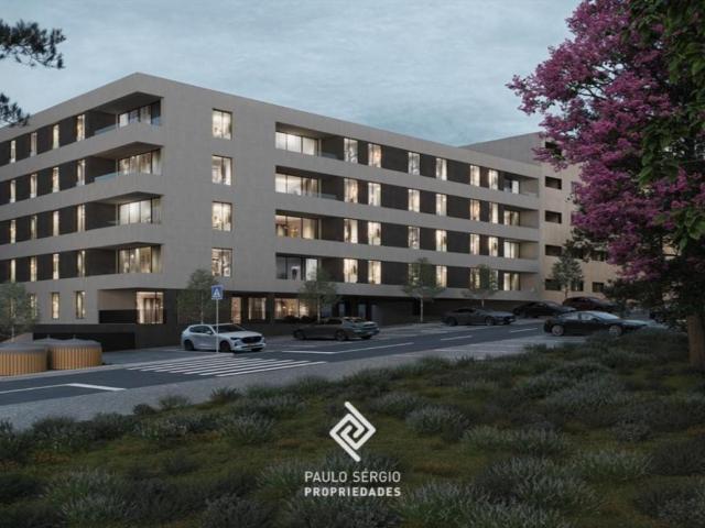 Apartamento T3 a apenas 900 metros da Praia de Salgueiros, e. 139m² Canidelo