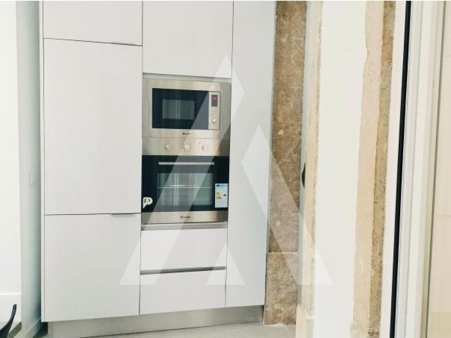 Apartamento T3 a escassos minutos do Largo da Graça Lisboa Oportunidade Única!