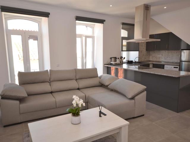 Apartamento T3 a Estreiar 100m² Alte