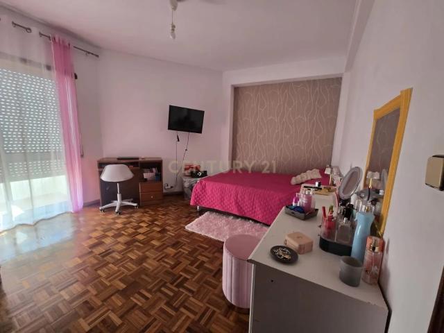 APARTAMENTO T3 A Luz, o Espaço e a Localização que Fazem a Diferença