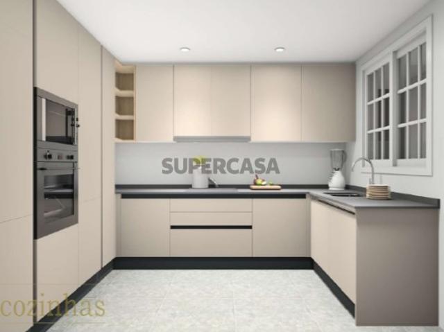 Apartamento T3 à Venda com Cozinha Equipada, Ar Condicionado e Garagem