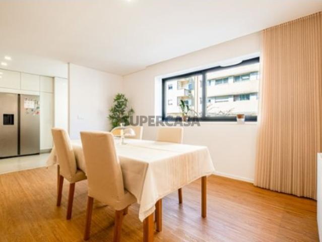 Apartamento T3 à venda em Maia