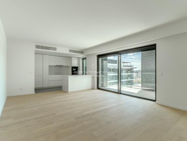 Apartamento T3 à venda em Avenida António Augusto Aguiar são Sebastião da Pedreira, concelho de Lisboa, Lisboa, Portugal
