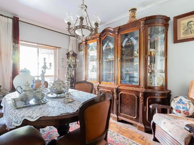 Apartamento T3 à venda em Amadora 111m² Mina de Água