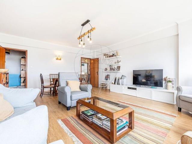 Apartamento T3 à venda em concelho de Oeiras, Lisboa, Portugal