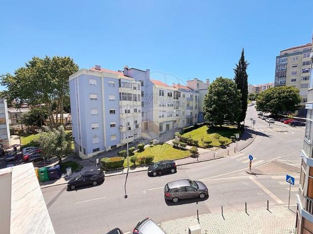Apartamento T3 à venda em concelho de Amadora, Lisboa, Portugal