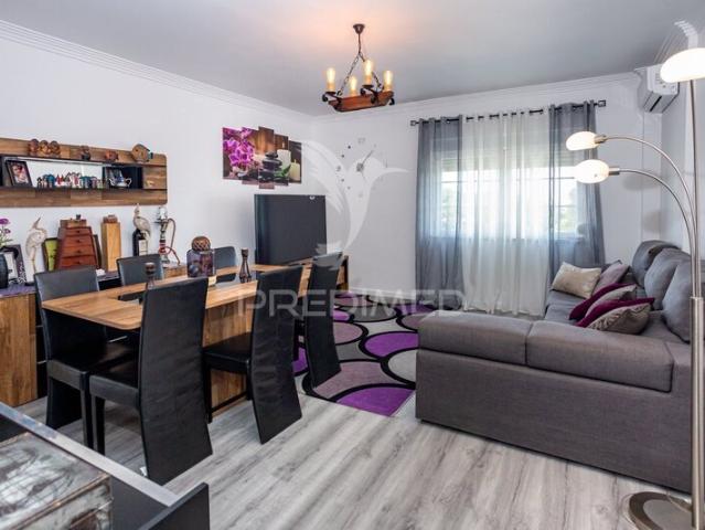 Apartamento T3 à venda em concelho de Seixal, Setúbal, Portugal