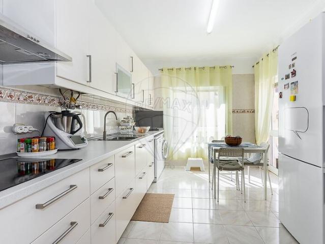 Apartamento T3 à venda em concelho de Sintra, Lisboa, Portugal