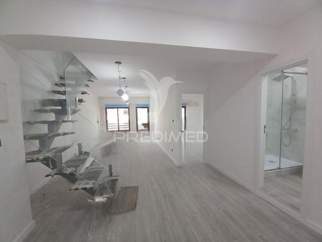 Apartamento T3 à venda em Costa da Caparica, concelho de Almada, Setúbal, Portugal