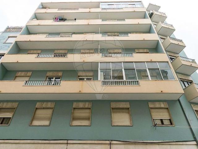 Apartamento T3 à venda em Lisboa 129m² Lisboa