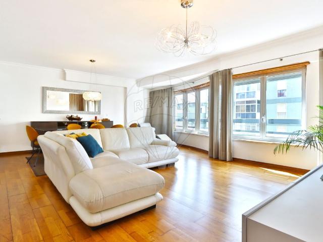 Apartamento T3 à venda em Lisboa