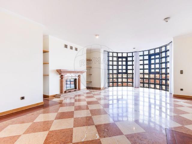 Apartamento T3 à venda em Lisboa
