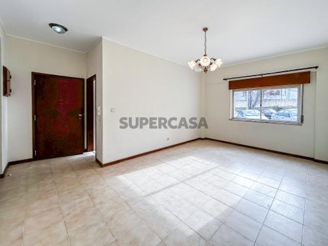 Apartamento T3 à venda em Loures, Lisboa