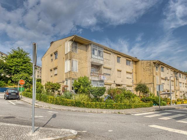 Apartamento T3 à venda em Paredes