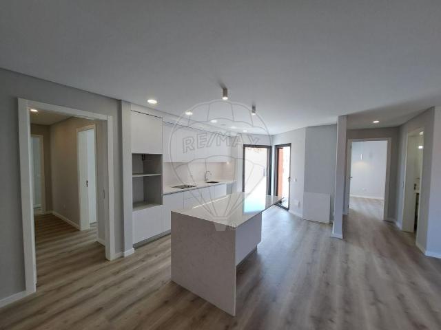 Apartamento T3 à venda em Praia da Areia Branca 148m² da Lourinhã e Atalaia