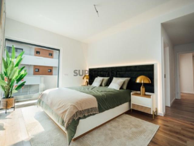 Apartamento T3 à venda em RAMALDE, Porto