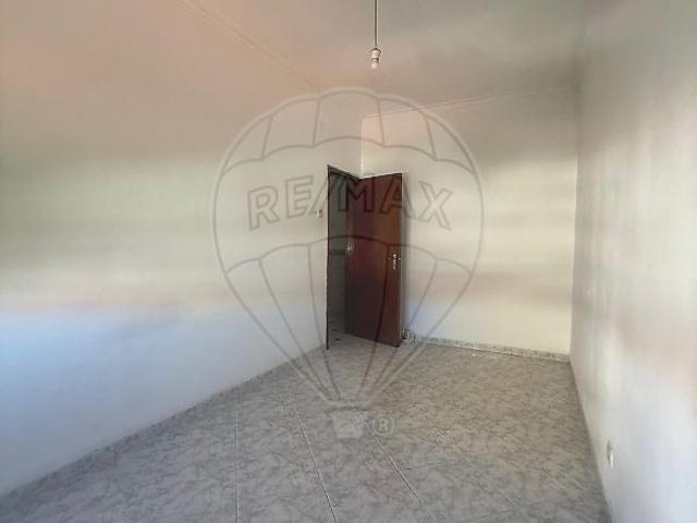 Apartamento T3 à venda em Seixal