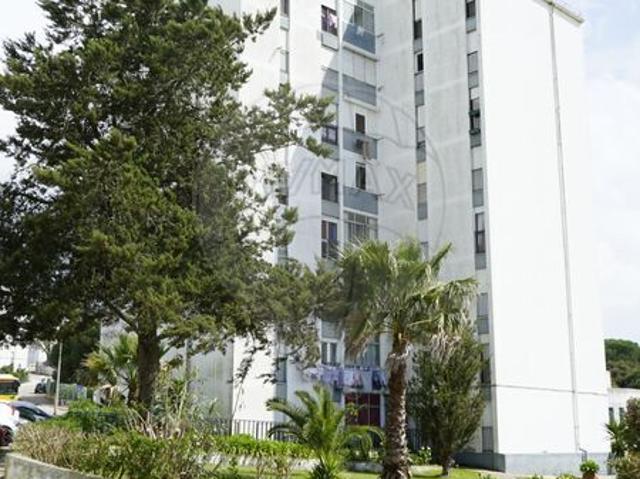 Apartamento T3 à venda em Seixal