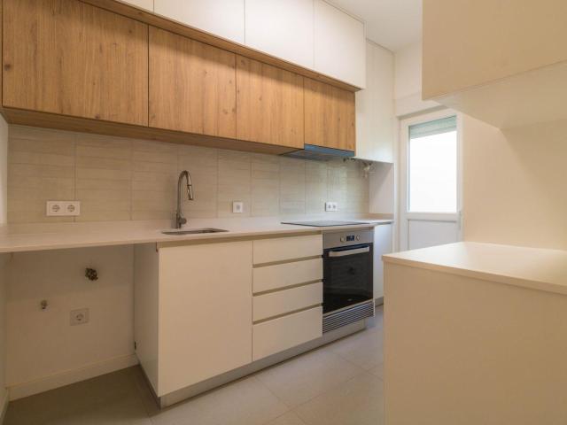 Apartamento T3, a 3 passos da Marina! 78m² Bom sucesso