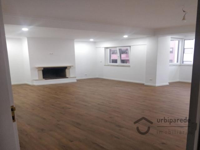 Apartamento T3, acabado de remodelar no Penedo