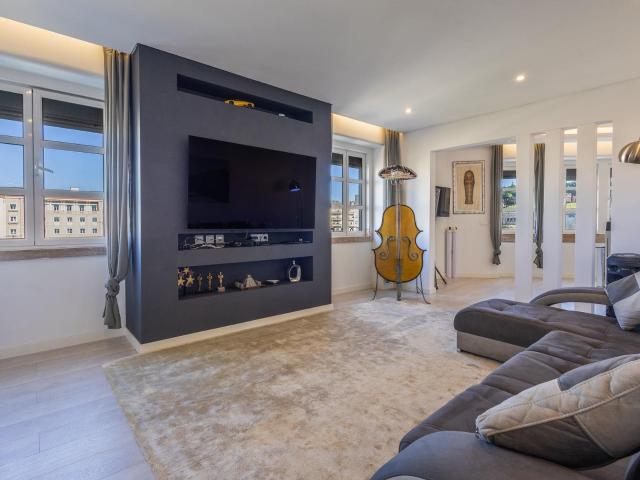 Apartamento T3 Alameda Dom Afonso Henriques 135m² Arroios