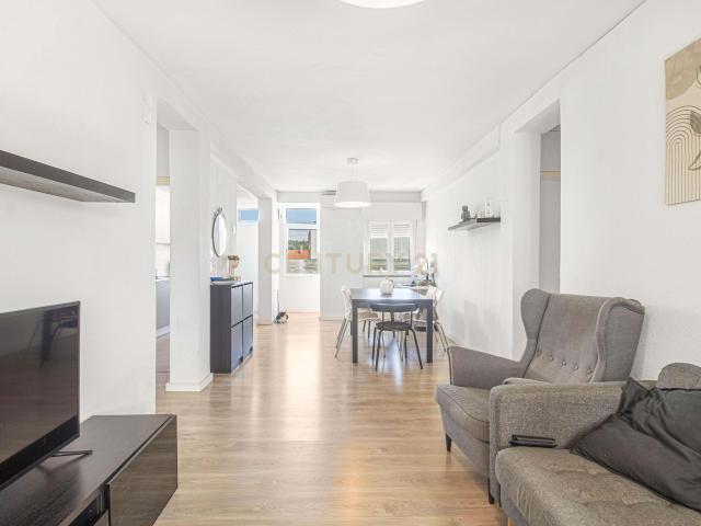 Apartamento T3 Alfragide | 4.º andar sem elevador