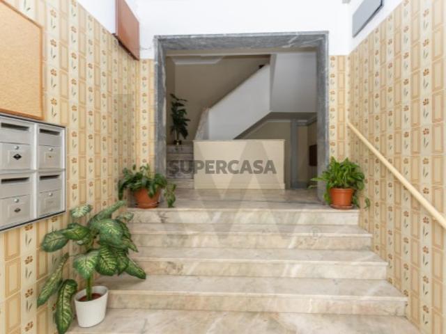 Apartamento T3, Amora, Seixal