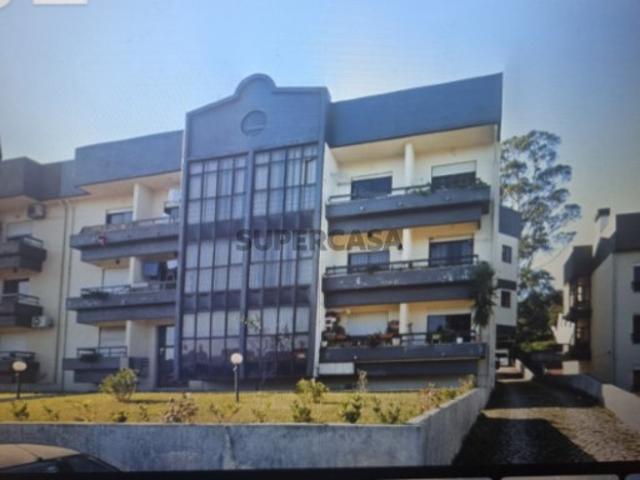 Apartamento T3 bom estado, com garagem e sótão