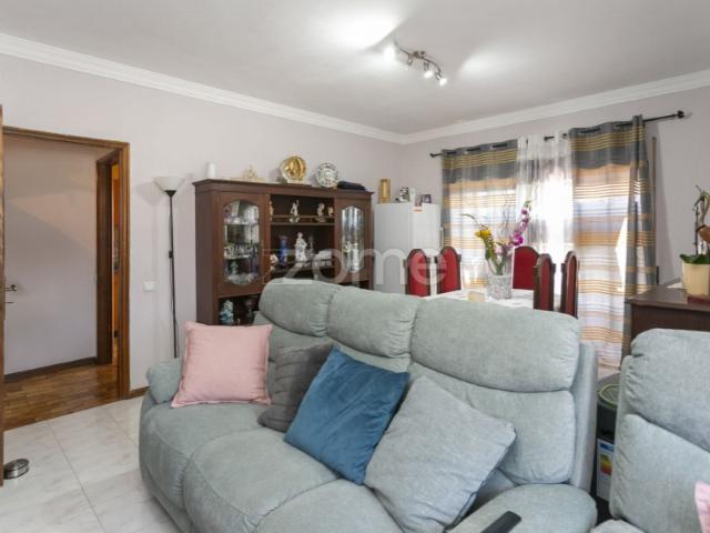 Apartamento T3 C/2 Varandas, 2 wc´s e Box em Aldoar, Porto