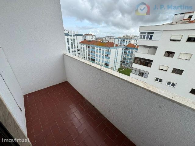 Apartamento T3 c/ arrecadao, Arrentela, Seixal