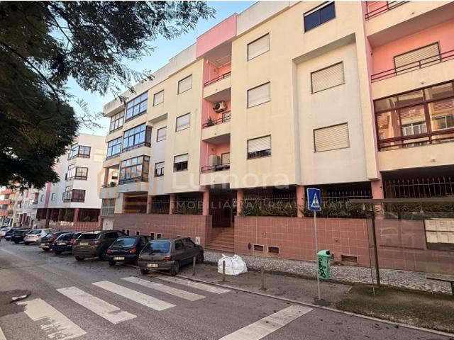 APARTAMENTO T3 C/ BOX E ARRECADAÇÃO NOVA AZEDA, SETÚBAL