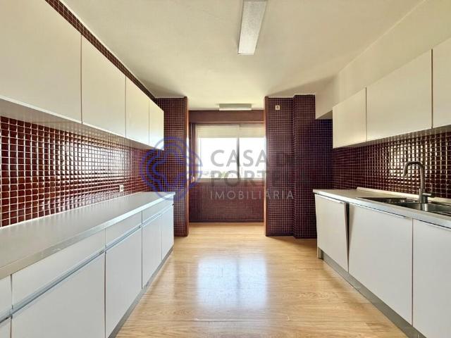 Apartamento T3 c/ Lugar de garagem no Foco Boavista