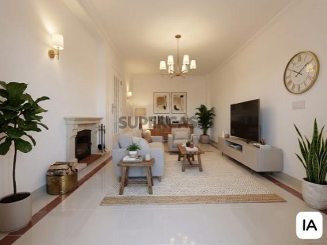 Apartamento T3 c/ Arrecadação. Feijó | Almada
