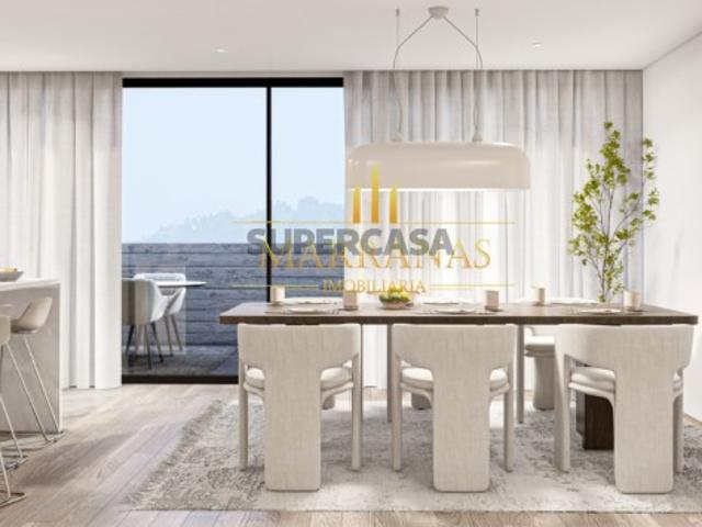 Apartamento T3 c/ varanda