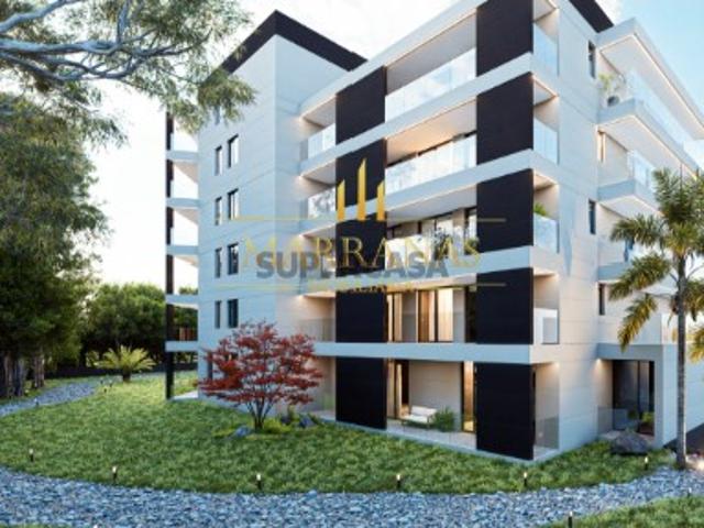 Apartamento T3 c/ varanda