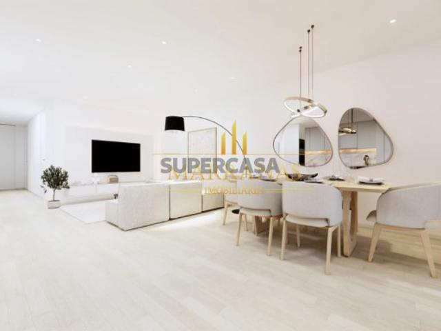 Apartamento T3 c/ varanda