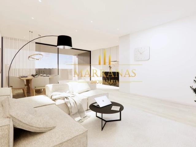 Apartamento T3 c/ varanda