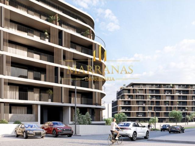 Apartamento T3 c/ varanda