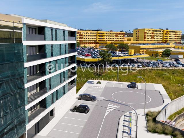 Apartamento T3 c/ Varanda | Centro